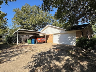 125 Redwood Dr, Lewisville, TX 75077 - photo 3