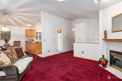 747 N 201st St, Shoreline, WA 98133 - photo 5