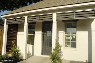 810 N Saint Antoine St, Lafayette, LA 70501 - photo 2