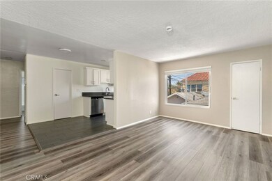 939 Pacific Ave, Long Beach, CA 90813 - photo 4