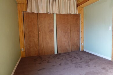 802 Short St, Bicknell, IN 47512 - photo 4