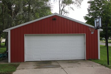 548 E Superior St, Wayland, MI 49348 - photo 4
