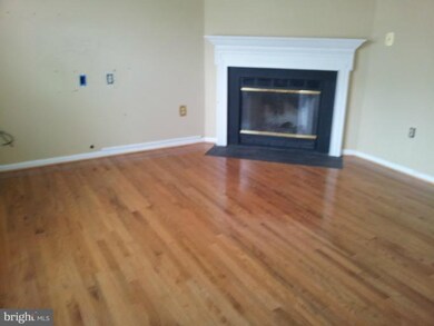 7888 Suiter Way, Hyattsville, MD 20785 - photo 3