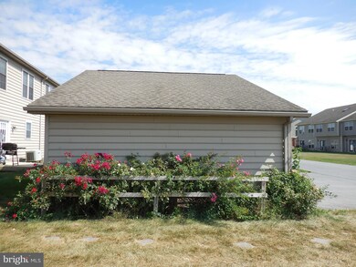 1976 Ashley Dr, Chambersburg, PA 17201 - photo 2