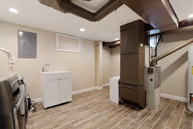 10052 Drury Ln, Westchester, IL 60154 - photo 2