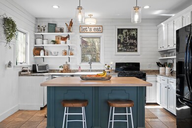 63 North Street, Saco, Maine 04072