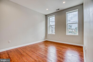 3994 Roland Ave, Baltimore, MD 21211 - photo 5