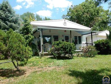 2518 SW Fillmore St, Topeka, KS 66611 - photo 2