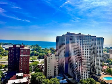 4343 N Clarendon Ave unit 2504, Chicago, IL 60613 - photo 3