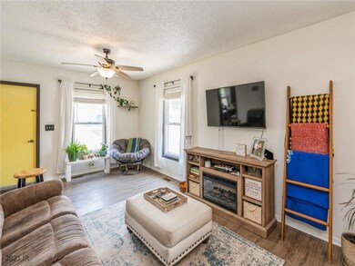 2404 E 25th St, Des Moines, IA 50317 - photo 7