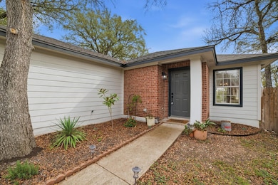 104 S Mockingbird Cir, Cedar Creek, TX 78612 - photo 2