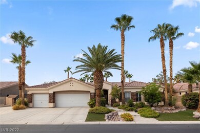 BEAUTIFULLY LANDSCAPED FRONT YARD WITH FRONT COURT
