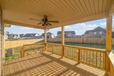 1262 Elizabeth Ln, Clarksville, TN 37042 - photo 2