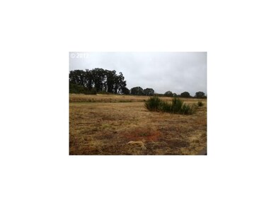 566 NE Evergreen Ave, Dallas, OR 97338 - photo 2