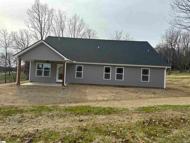 640 Hammett Rd, Wellford, SC 29385 - photo 2