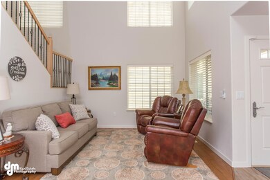 Family Room_8359-FULL