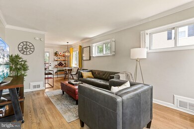 6727 Kenyon Dr, Alexandria, VA 22307 - photo 4