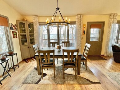 6-Dining area (1).jpg