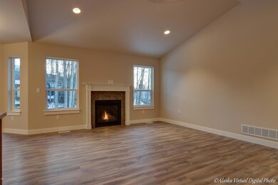 GREAT ROOM / PHOTO SIMILAR