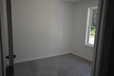 33 Andover Dr, Center Barnstead, NH 03225 - photo 4