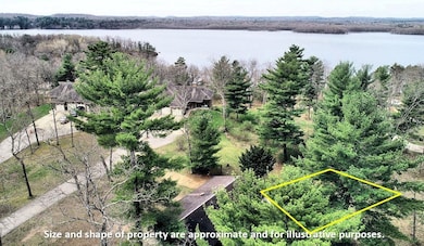 Bldg 20 3-4 Greenway Crossing Pv, Wisconsin Dells, WI 53965 - photo 4