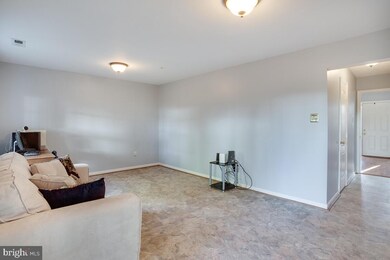 16342 Elkhorn Ln, Bowie, MD 20716 - photo 4