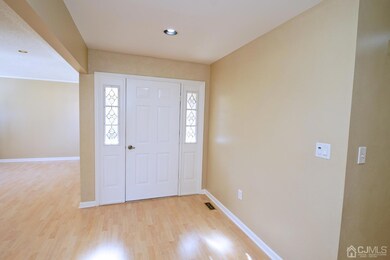 12 Yorkshire Dr, Monroe Township, NJ 08831 - photo 5