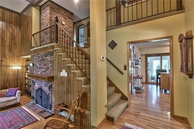 8208 Haskins St, Lenexa, KS 66215 - photo 5