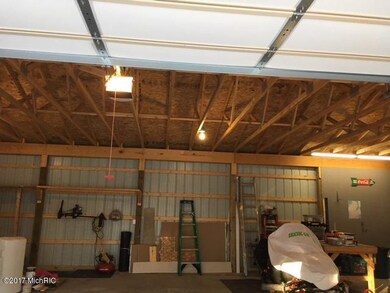 524 s main pole barn 2