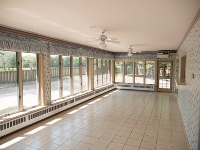 1810 Cardinal Ct, Pontiac, IL 61764 - photo 5