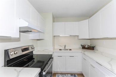 Liliha Square unit 7F, Honolulu, HI 96817 - photo 4