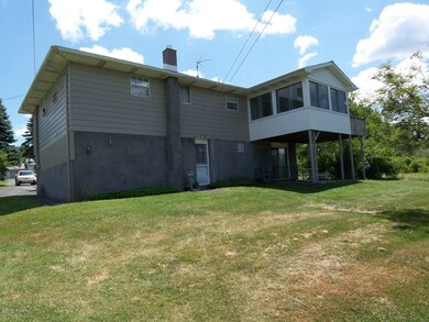 557 Ridge Ave, Hawley, PA 18428 - photo 4