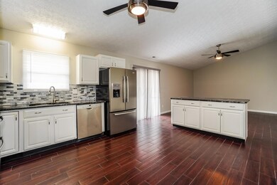 005-photo-kitchen-10478729