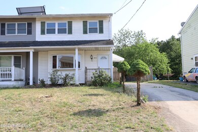 814 Laurel St, Lakehurst, NJ 08733 - photo 2