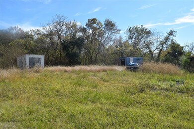 2770 N Gordon St, Alvin, TX 77511 - photo 6