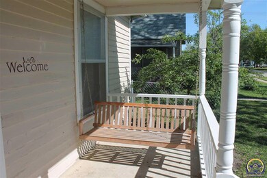 507 Orange St, Rossville, KS 66533 - photo 2