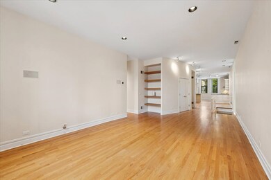 unlisted-address, Chicago, IL 60657 - photo 3
