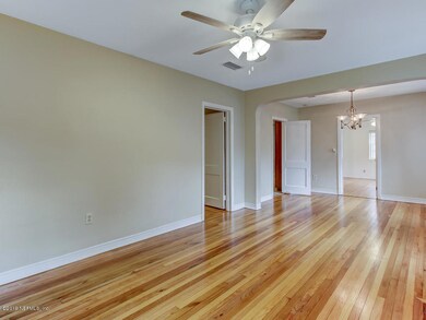 4342 Pinewood Ave Jacksonville-010-008-L