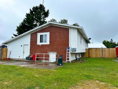 32 White Pine Way, Kincheloe, MI 49788 - photo 4