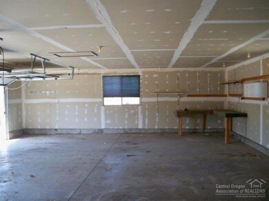 22960 Yucca Ct, Bend, OR 97701 - photo 6