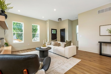 596 E Whittier St, Columbus, OH 43206 - photo 6