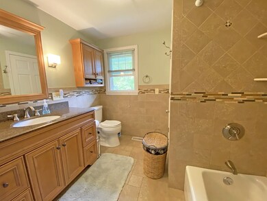 467 Albemarle Rd unit 467, Newton, MA 02460 - photo 6