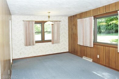 7581 Douglas Ave, Kalamazoo, MI 49009 - photo 4