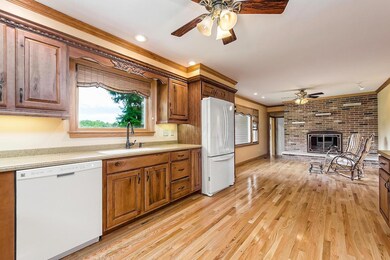 7 Kitchen & Gathering Room