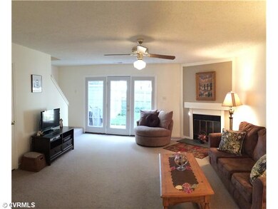Den/Family/Great Room - Great natural light throug