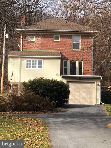 69 W 33rd St, Reading, PA 19606 - photo 2
