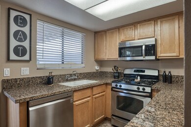 34372 Laura Way, Rancho Mirage, CA 92270 - photo 7