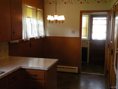 214 S Church St unit 216, Macungie, PA 18062 - photo 3