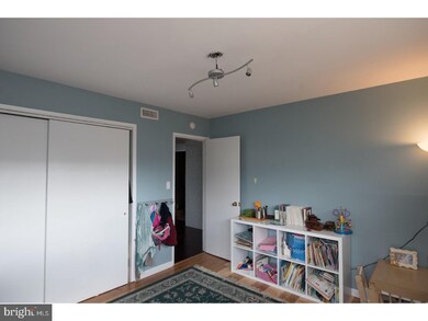 37 Azalea Ln, Levittown, PA 19055 - photo 6