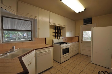 405 405 E 5th St, Tyler, TX 75701 - photo 3